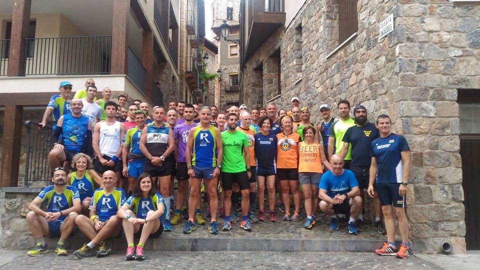 Siete compañeros disfrutaron corriendo la IV Carrera por los montes de Anguiano.
