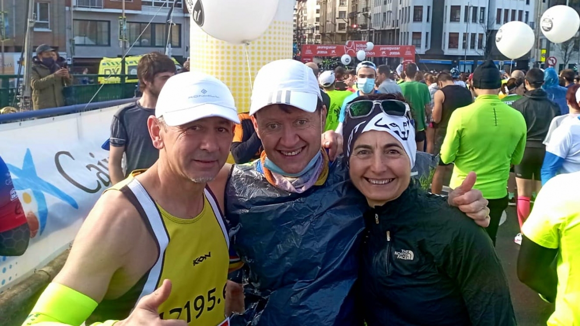 Miren Idoia y Joel Martínez vivieron una loca aventura en el Bilbao Bizkaia Marathon.