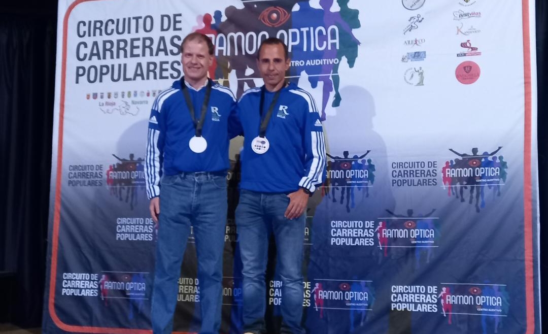 Raúl López y Rubén Hernando galardonados en la Gala Circuito de Carreras Populares Ramón Óptica.