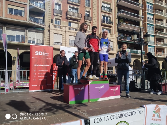 Doble podio para David Bartolomé y premio por equipos en la II Carrera en Logroño Se corre