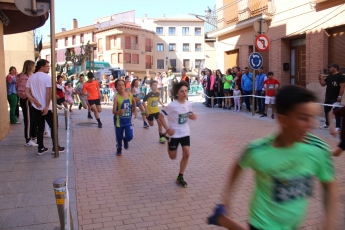 Izan y Cloe hijos de nuestro compañero Raúl López corrieron con nuestros colores en Aldeanueva de Ebro