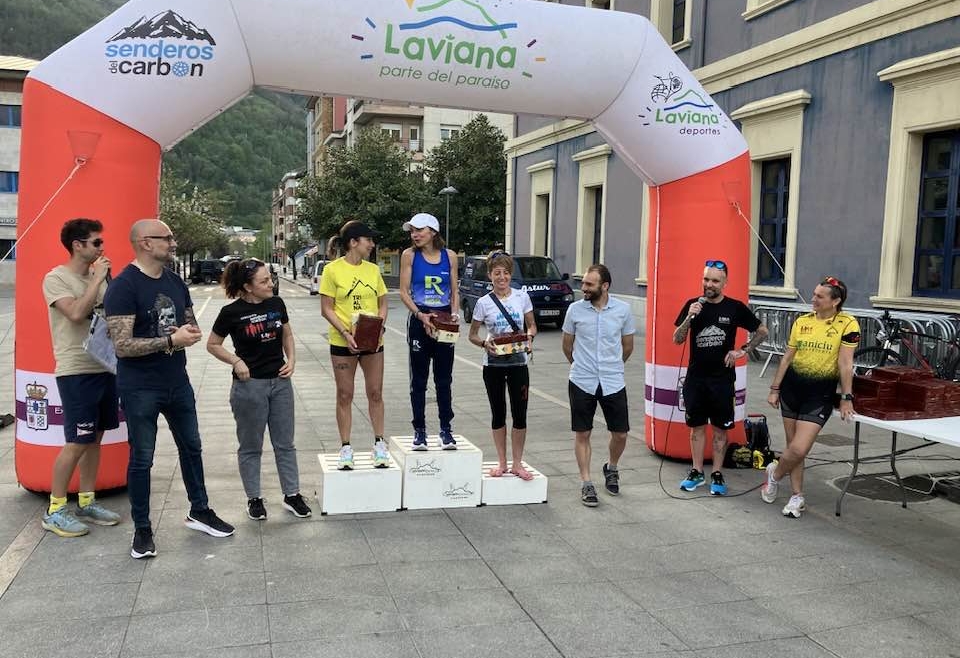 Mónica Arias vencedora Veterana 3 en los 10K de Laviana